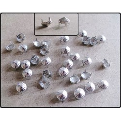 250pz Borchie sfuse a cono a righe argento alette *250 SILVER STRIPED CONE STUDS