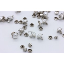 Borchie sfuse Perla rivetto colore Bianco perla base ottone color argento 8,5mm