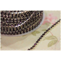 50cm catena con strass SS12 circa 3.2mm color base argento e strass prugna