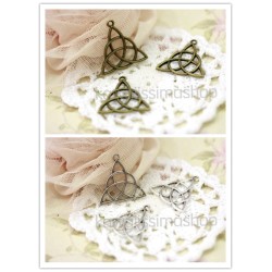  2pz Trischel Triscele colore a scelta argento/bronzo 3,0x2,9cm ciondolo charm3,6 x 2,5 cm charm ciondolo