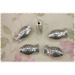  charm distanziatore a forma di pesce color argento in metallo misura 2,3 x 1,6 cm