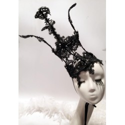 Corona fascinator stile barocco in pizzo nero fatto a mano made in italy feste