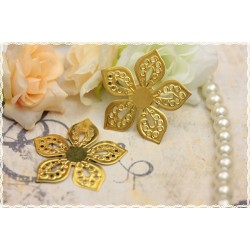 2 pcs Filigree gold earrings to create 4.1 X 4.1 cm