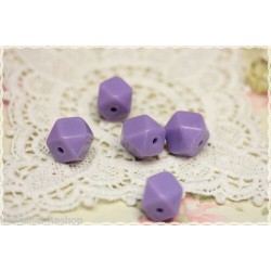 10pcs Faceted lilac colored plastic beads size: 1.4X1.4X1.4cm