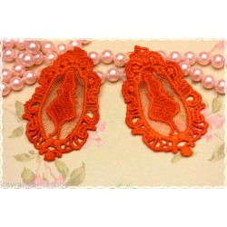 Couple macramé lace alice in wonderland 7,1X4,6cm orange